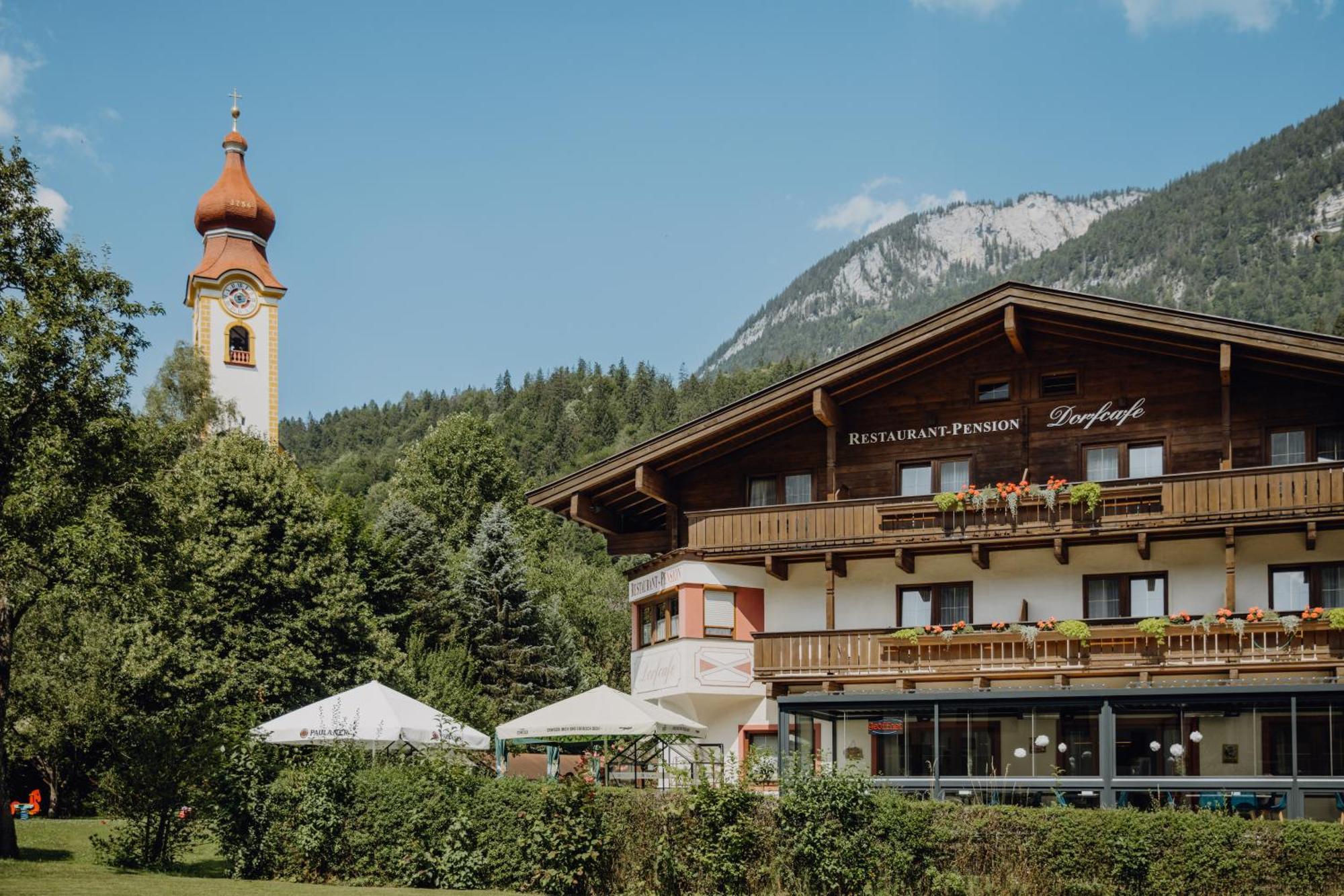 Dorfcafe Unken Hotelpension Swirtshaus Im Dorf Exterior photo